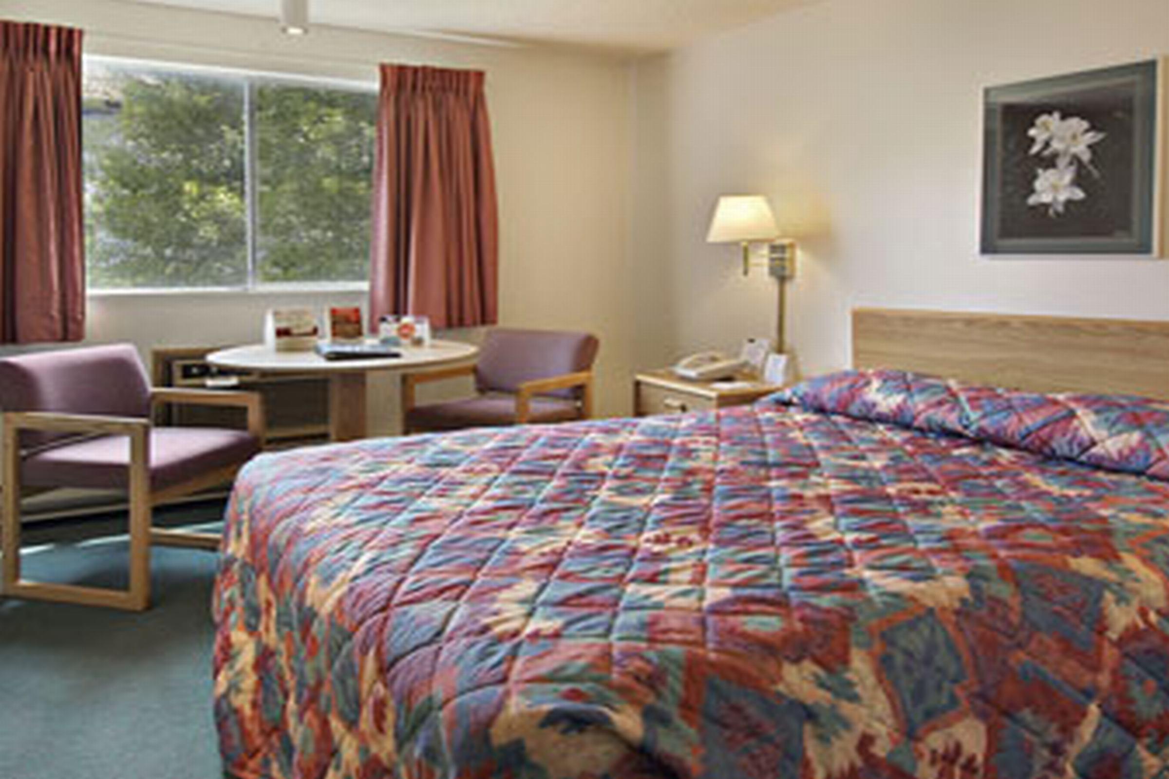 Knights Inn Evanston Ruang foto