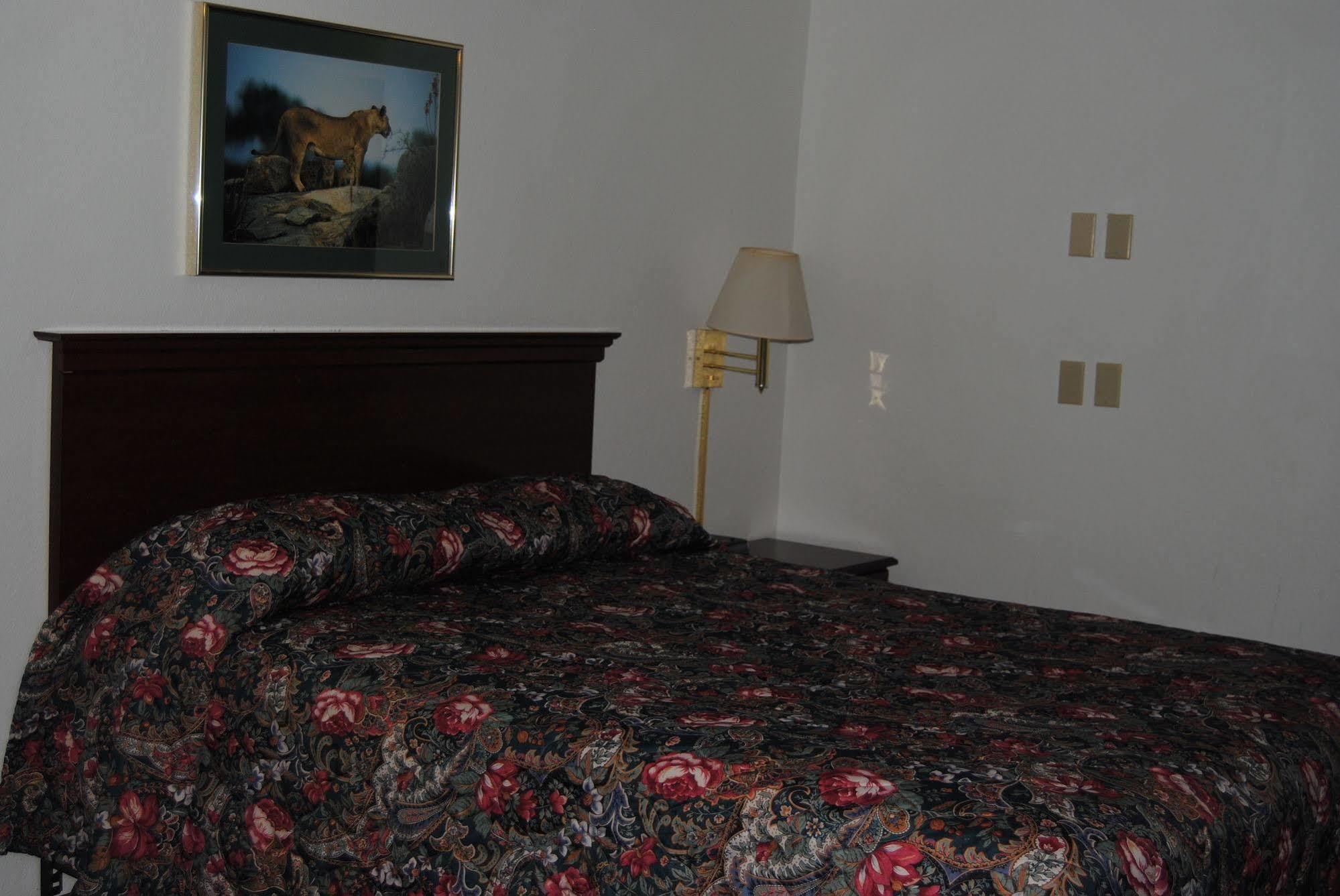 Knights Inn Evanston Bagian luar foto